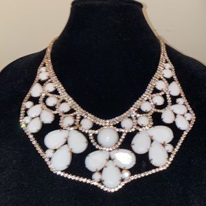 💎 Stunning statement necklace💎💎💎